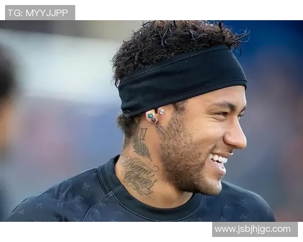 足球明星身上的纹身背后故事揭秘与出场意义分析