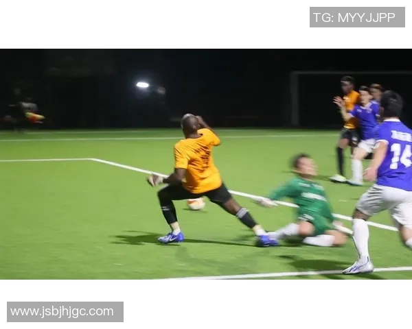 足球明星转圈射门的精彩瞬间与背后故事揭秘